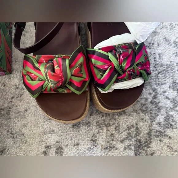 NWT FARM Rio Scarf Espadrilles Size: 8.5 New with box - Picture 9 of 11